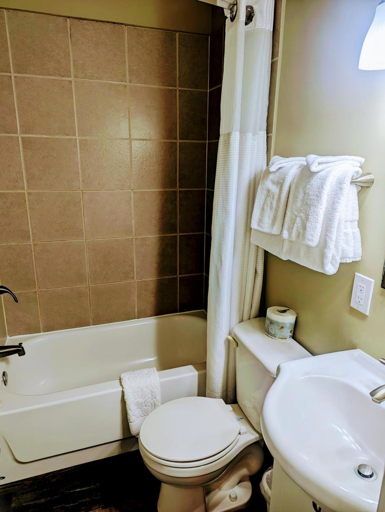 Alpine Inn&Suites Nelson Extérieur photo