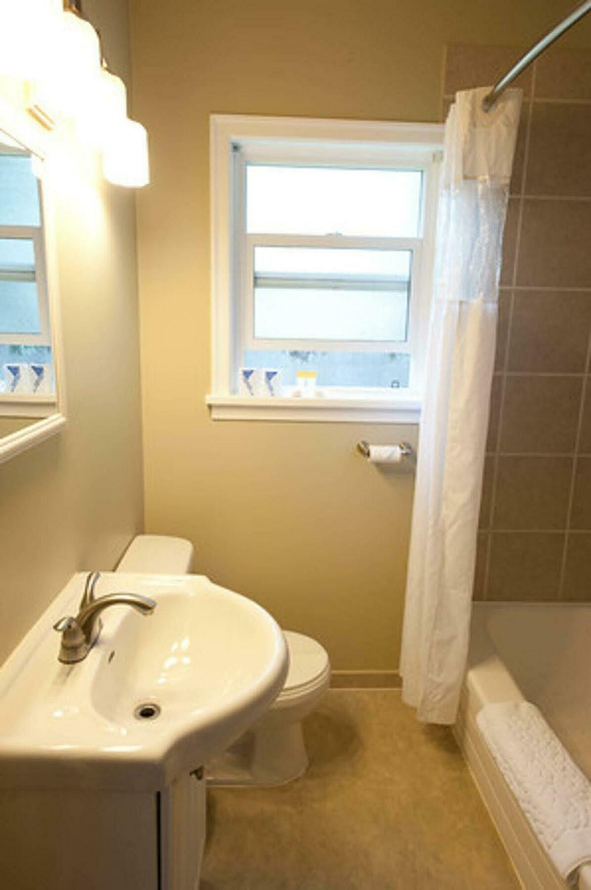 Alpine Inn&Suites Nelson Extérieur photo
